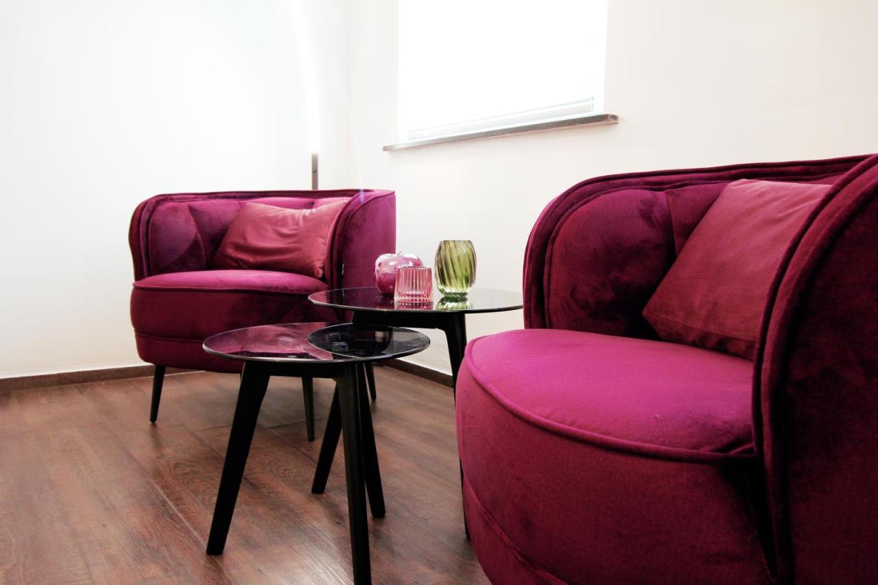 Secret Hideaways Cozystudio Superior Apartments Mit Wifi L 450M Bis Uni L Messe L Flughafen L Zoo Duisburg Bagian luar foto