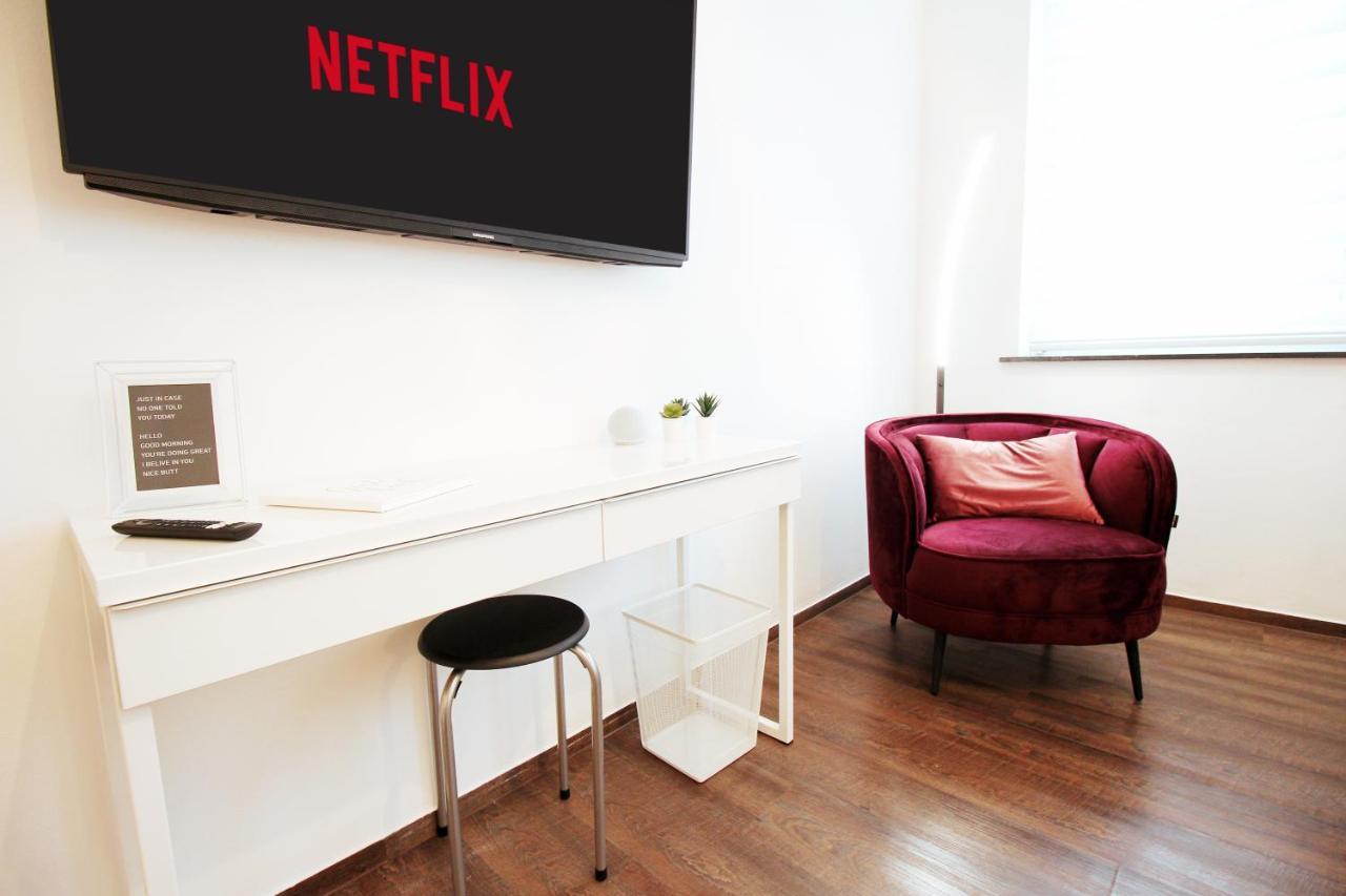 Secret Hideaways Cozystudio Superior Apartments Mit Wifi L 450M Bis Uni L Messe L Flughafen L Zoo Duisburg Bagian luar foto